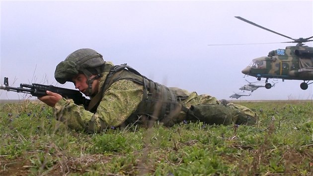 Rusk armda m cvien na Krymu. (29. bezna 2019)