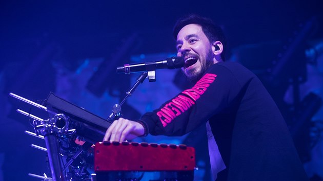 Mike Shinoda z Linkin Park vystoupil 19. bezna 2019 slov v praskm Foru Karln.