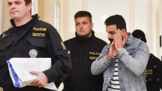 Mětský soud v Praze rozhodoval 29. března 2019 o předběžné vazbě pro Amara... Mětský soud v Praze rozhodoval 29. března 2019 o předběžné vazbě pro Amara...
