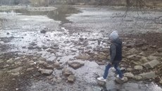 Kvůli revitalizaci je malý rybník půl roku bez vody Kvůli revitalizaci je malý rybník půl roku bez vody