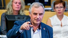 Českobudějovičtí zastupitelé odvolali náměstka primátora Františka Konečného... Českobudějovičtí zastupitelé odvolali náměstka primátora Františka Konečného...