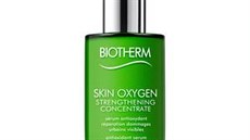 Antioxidaní sérum Skin Oxygen Biotherm posiluje obranyschopnost pleti.Ple je na první pohled hebí, jednotnjí a záivjí. 1730 K (Sephora)