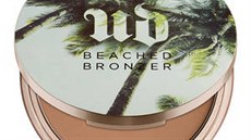 Bronzující pudr Beached Bronzer od URBAN DECAY, Sephora, 850 K