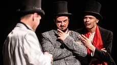 Téma Havlovy Žebrácké opery, tedy mafiánství, korupce a boj o moc těch, kteří... Téma Havlovy Žebrácké opery, tedy mafiánství, korupce a boj o moc těch, kteří...