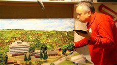 Digitálně řízené kolejiště meziříčských modelářů má přes 144 metrů kolejí.... Digitálně řízené kolejiště meziříčských modelářů má přes 144 metrů kolejí....