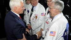 Viceprezident Mike Pence na setkání National Space Council