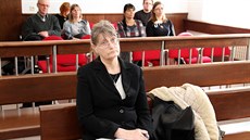Osmapadesátiletá Věra Obermajerová obžalovaná z týrání psů. (26.3.2019) Osmapadesátiletá Věra Obermajerová obžalovaná z týrání psů. (26.3.2019)