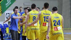 Opavské basketbalisty hecuje asistent trenéra Kryštof Vlček. Opavské basketbalisty hecuje asistent trenéra Kryštof Vlček.
