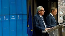 Předsedové Evropské rady e Evropské komise na tiskové konferenci po summitu EK... Předsedové Evropské rady e Evropské komise na tiskové konferenci po summitu EK...