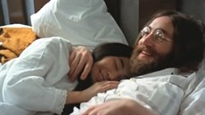 Novináři očekávali sex, Lennon s Yoko ale z postele mluvili o míru Novináři očekávali sex, Lennon s Yoko ale z postele mluvili o míru