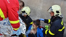 Požár v přízemí bytového domu v Ostravě si vyžádal devět zraněných. Požár v přízemí bytového domu v Ostravě si vyžádal devět zraněných.