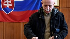 Slováci ve volbách rozhodují, kdo bude jejich pítím prezidentem. Na snímku je...