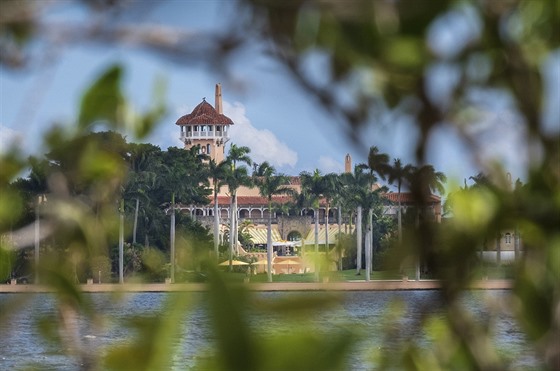 Floridská rezidence Mar-A-Lago amerického prezidenta Donalda Trumpa (bezen...