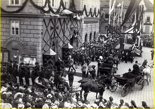 Roku 1910 zavítal do atce budoucí poslední eský král Karel Habsburk, pijel...