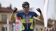 Cyklista hradecké stáje Elkov Author Jakub Otruba se raduje z vítězství, pro... Cyklista hradecké stáje Elkov Author Jakub Otruba se raduje z vítězství, pro...