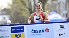 Poděbrady Walking - závod v chůzi na 20 km. Česká závodnice Anežka Drahotová. Poděbrady Walking - závod v chůzi na 20 km. Česká závodnice Anežka Drahotová.