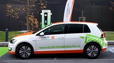 ČEZ aktuálně nabízí pět modelů elektromobilů od tří značek: Volkswagen (na... ČEZ aktuálně nabízí pět modelů elektromobilů od tří značek: Volkswagen (na...
