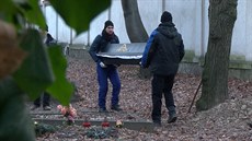 Sociální pohřeb. Ten se koná, pokud se k zesnulému nepřihlásí rodina. Platí ho... Sociální pohřeb. Ten se koná, pokud se k zesnulému nepřihlásí rodina. Platí ho...