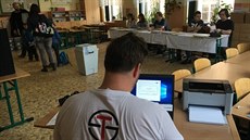 Volby: Výpočetní technika pro volební komise nemusí stát statisíce Volby: Výpočetní technika pro volební komise nemusí stát statisíce