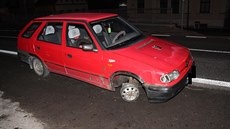 Na ráfku dojel řidič až do čtyři kilometry vzdálených Lučan. Na ráfku dojel řidič až do čtyři kilometry vzdálených Lučan.