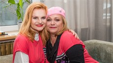 Ambasadorky Avon pochodu Iva Pazderková a Pavla Tomicová Ambasadorky Avon pochodu Iva Pazderková a Pavla Tomicová