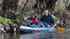 Dobrovolníci v sobotu čistili břehy řeky Ohře. Někteří uklízeli břehy, někteří... Dobrovolníci v sobotu čistili břehy řeky Ohře. Někteří uklízeli břehy, někteří...