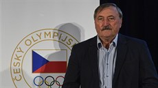 Antonín Panenka obdržel od Českého klubu fair play cenu za celoživotní postoj. Antonín Panenka obdržel od Českého klubu fair play cenu za celoživotní postoj.