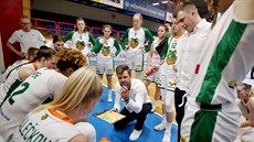 Viktor Pruša a hráčky Žabin Brno Viktor Pruša a hráčky Žabin Brno