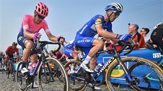 Zdeněk Štybar (vpravo) a Tom Scully na trati závodu Kolem Flander Zdeněk Štybar (vpravo) a Tom Scully na trati závodu Kolem Flander
