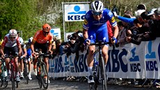 Zdeněk Štybar (vpředu) během závodu Gent-Wevelgem Zdeněk Štybar (vpředu) během závodu Gent-Wevelgem
