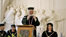 Udělení hodnosti čestného doktora Masarykovy univerzity v oboru historických... Udělení hodnosti čestného doktora Masarykovy univerzity v oboru historických...