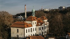 Místní barokní zámek byl vybudován na místě panského dvora mezi roky 1730 a... Místní barokní zámek byl vybudován na místě panského dvora mezi roky 1730 a...