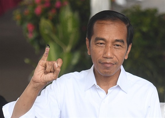 Indonéský prezident Joko Widodo bhem indonéských voleb (17. dubna 2019)