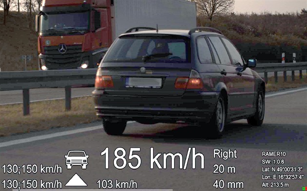 Policisté na dálnici D52 u Pohoelic namili idii BMW po odetení...