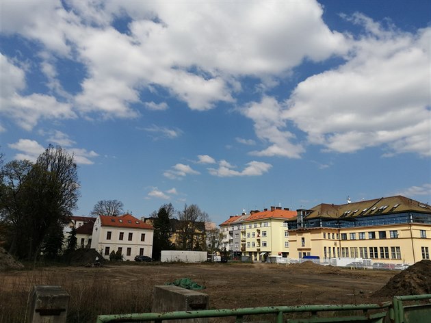 Místo bývalé tiskárny vyrostou ináky.