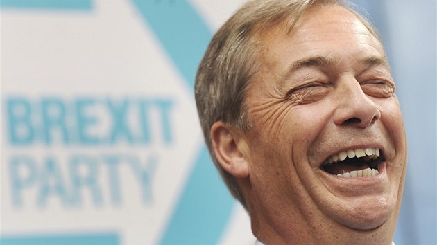 Jedna z hlavních tváří brexitu, europoslanec Nigel Farage (12. 4. 2019) Jedna z hlavních tváří brexitu, europoslanec Nigel Farage (12. 4. 2019)