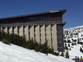 Labská bouda v Krkonoších se po půl roce zase otevřela veřejnosti (18. dubna... Labská bouda v Krkonoších se po půl roce zase otevřela veřejnosti (18. dubna...