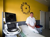 Uznávaný urolog jablonecké nemocnice Jaroslav Všetička nyní musí vysvětlovat... Uznávaný urolog jablonecké nemocnice Jaroslav Všetička nyní musí vysvětlovat...