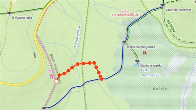 Mapa zobrazujc erven peloku jedn z pstupovch tras k mechovm jezrkm na Rejvzu.