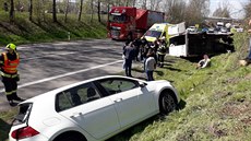 Nehoda osobního auta a dodávky u Cerekvice nad Loučnou. Nehoda osobního auta a dodávky u Cerekvice nad Loučnou.