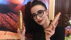 Výrobky navržené a vyzkoušené Rihannou značky Fenty Beauty se pyšní velkou... Výrobky navržené a vyzkoušené Rihannou značky Fenty Beauty se pyšní velkou...