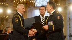 Titul Hasič roku 2018 získal velitel stanice ve Dvoře Králové nad Labem Zdeněk... Titul Hasič roku 2018 získal velitel stanice ve Dvoře Králové nad Labem Zdeněk...