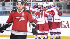 Hokejisté CSKA Moskva slaví, Omsk smutní. Hokejisté CSKA Moskva slaví, Omsk smutní.