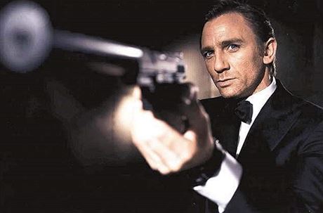 A bude chtít první blodatý Bond navtívit svého nejvtího fanouka, ví, kam má jít.