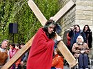 Před pražskou Loretou dnes proběhlo druhé letošní provedení divadelního představení lidové „Pašijové hry“. Postavu Ježíše Nazaretského ztvárnil Radúz Mácha.
Před pražskou Loretou dnes proběhlo druhé letošní provedení divadelního představení lidové „Pašijové hry“. Postavu Ježíše Nazaretského ztvárnil Radúz Mácha.