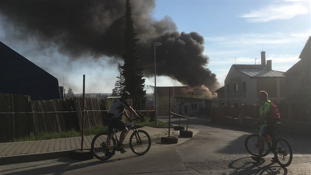 Požár obchodního centra v Říčanech (20. dubna 2019) Požár obchodního centra v Říčanech (20. dubna 2019)