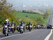 Motorkáři se projeli Ústeckým krajem za doprovodu policistů v rámci preventivní... Motorkáři se projeli Ústeckým krajem za doprovodu policistů v rámci preventivní...