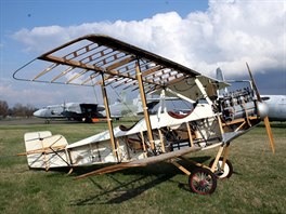 Zrekonstruovan letoun Bohemia B 5 s sten piznanou konstrukc (zmrn...