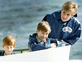 Princ Harry, princ William a princezna Diana u Niagarských vodopád v íjnu 1991