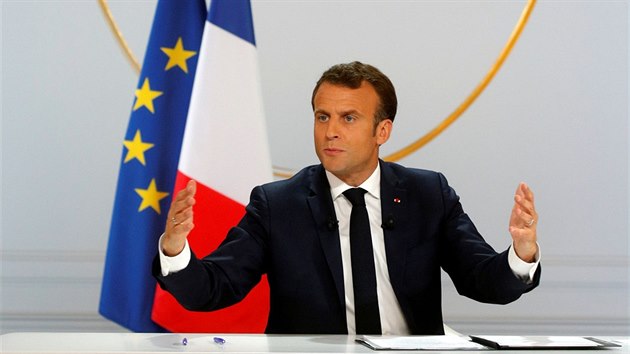 Macron na mimodn tiskov konferenci vyjdil pesvden, e zapoat transformace zem by se nemla zastavit. (25. dubna 2019)